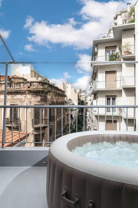 2Bdr Boutique Full Apt In Plaka Athens Luaran gambar